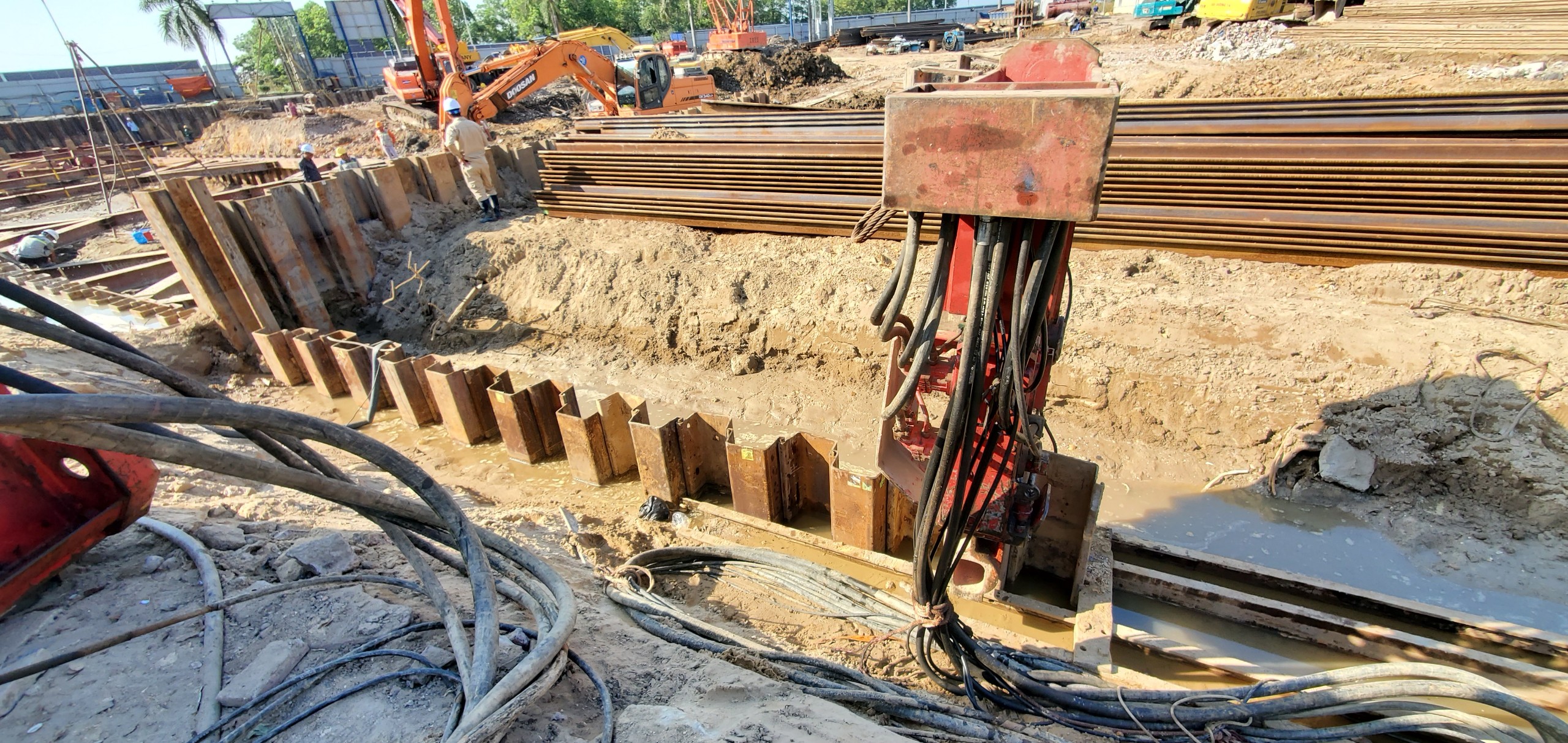 Dự án: Trung tâm thương mại, khách sạn và chung cư cao cấp The Ruby